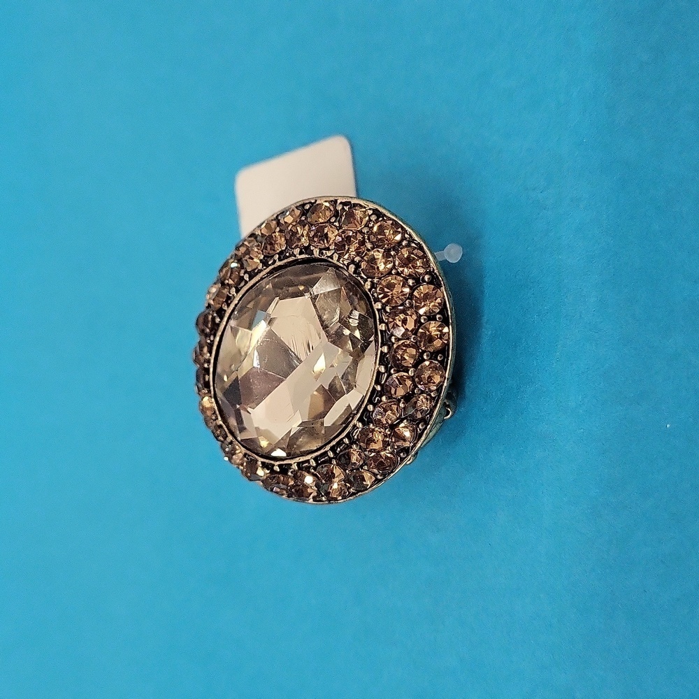 NWT Ole Embellished Rhinestone Statement Ring - Picture 4 of 8